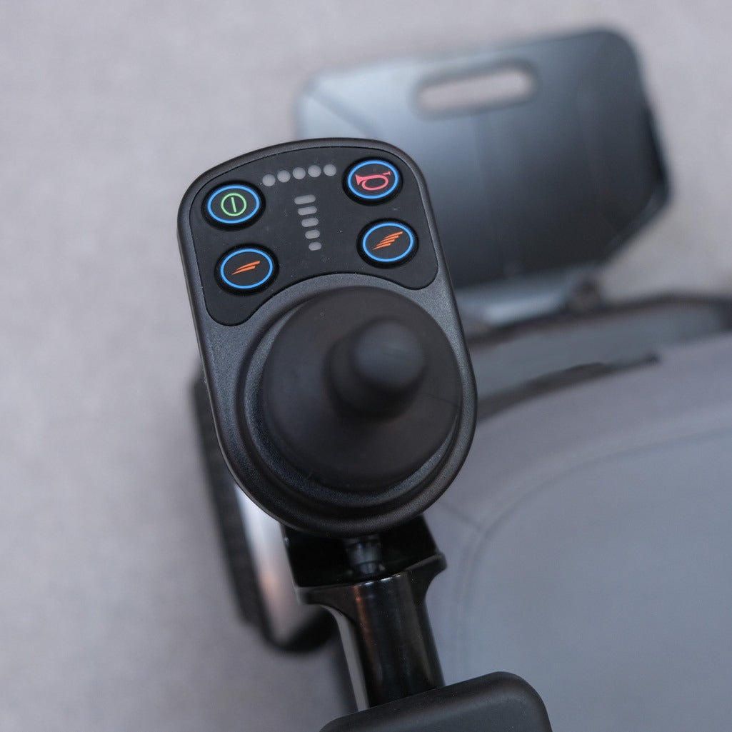 SolaxOmni-Wheel Power ChairPC1100